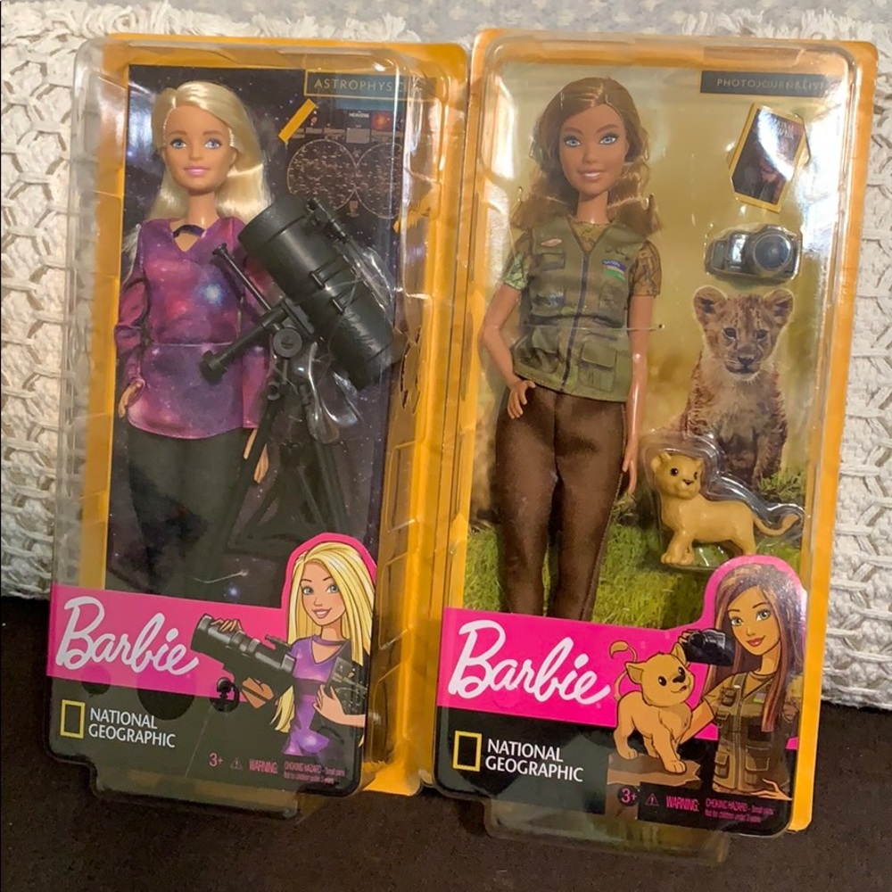 Barbie 2 set National Geographic